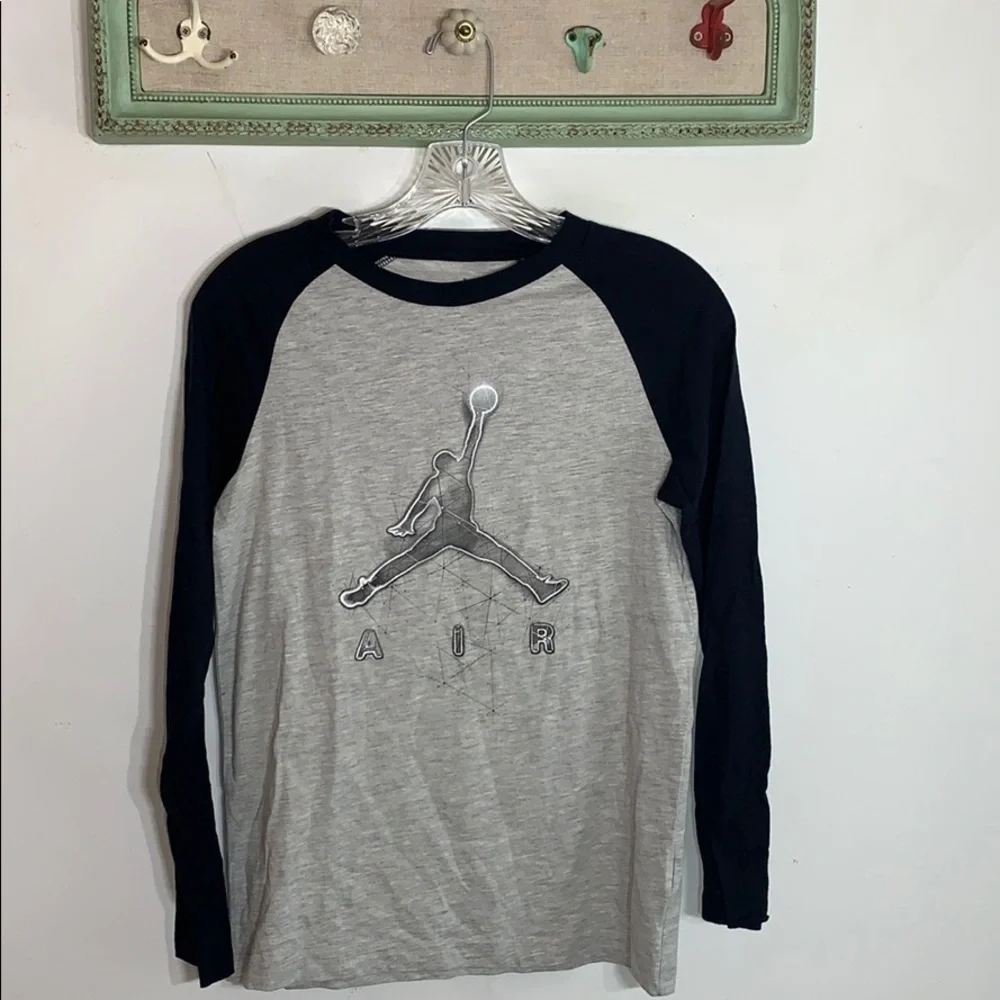 Air Jordan Graphic Baseball T-Shirt Kids Sz Large casual baller tee large